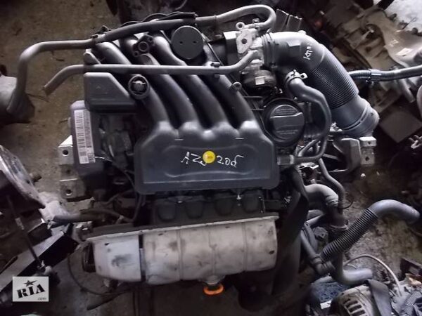 VW BEETLE 2L 8V AZJ MOTOR ENGINE